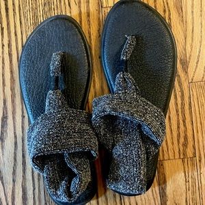 Sanuk sling yoga sandals